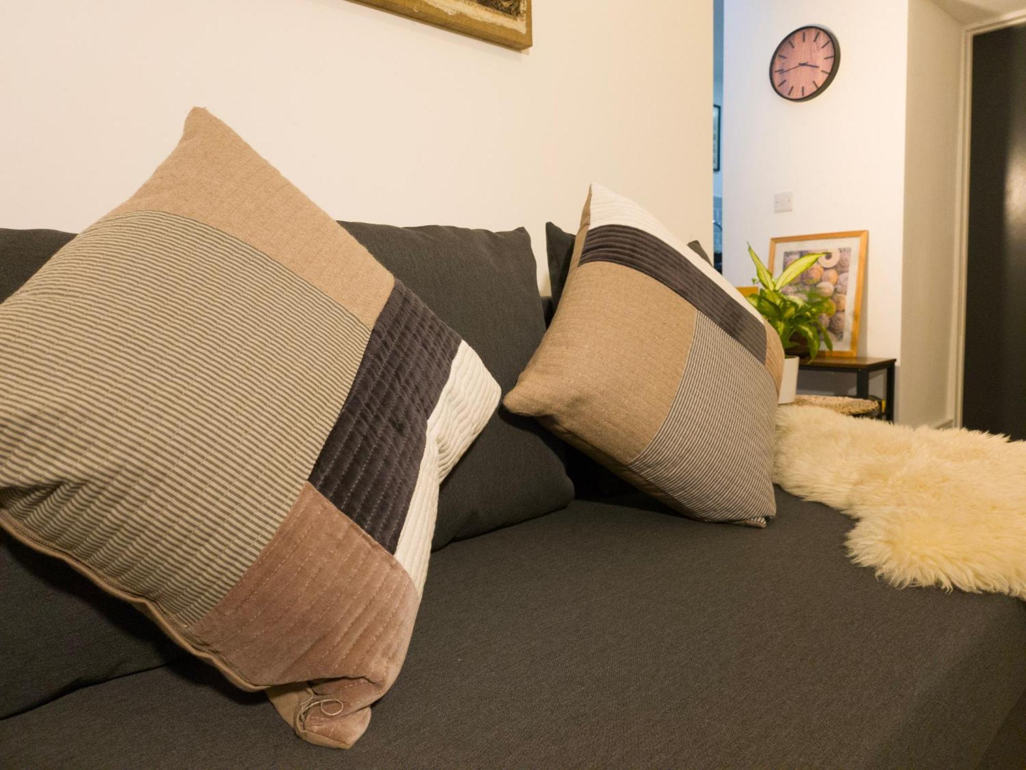 Plenty Of Parking Available; 3 Bedroom Apartment By Property Promise Cardiff Exterior foto